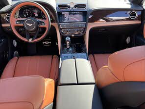 2025 Bentley Bentayga EWB — photo 3