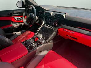 2021 Lamborghini Urus — photo 3